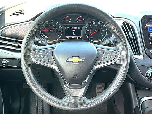 Used 2021 Chevrolet Malibu LT FWD image 26