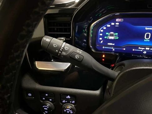 Used 2025 Chevrolet Silverado 2500 LT AWD/4WD image 33