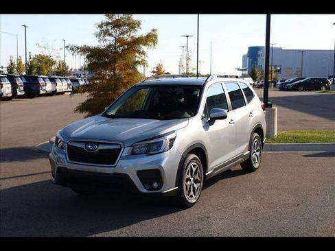 Used 2021 Subaru Forester Premium image 3