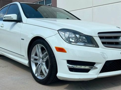 Used 2012 Mercedes-Benz C 250 Sedan image 3