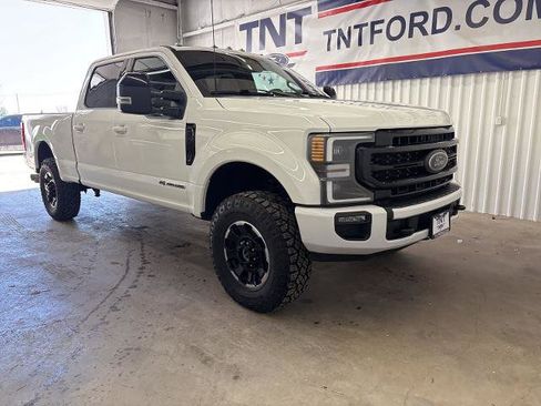 Certified 2022 Ford F250 Lariat w/ Black Appearance Package AWD/4WD image 2