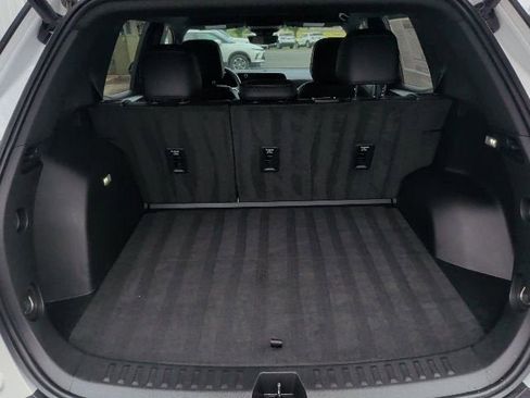 Used 2025 Chevrolet Equinox LT w/ Convenience Package II AWD/4WD image 11