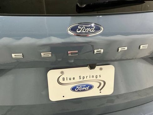 Used 2023 Ford Escape ST-Line w/ Tech Pack #1 FWD image 5