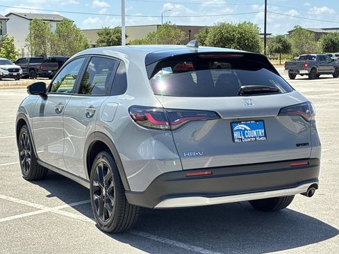 Certified 2025 Honda HR-V Sport image 4