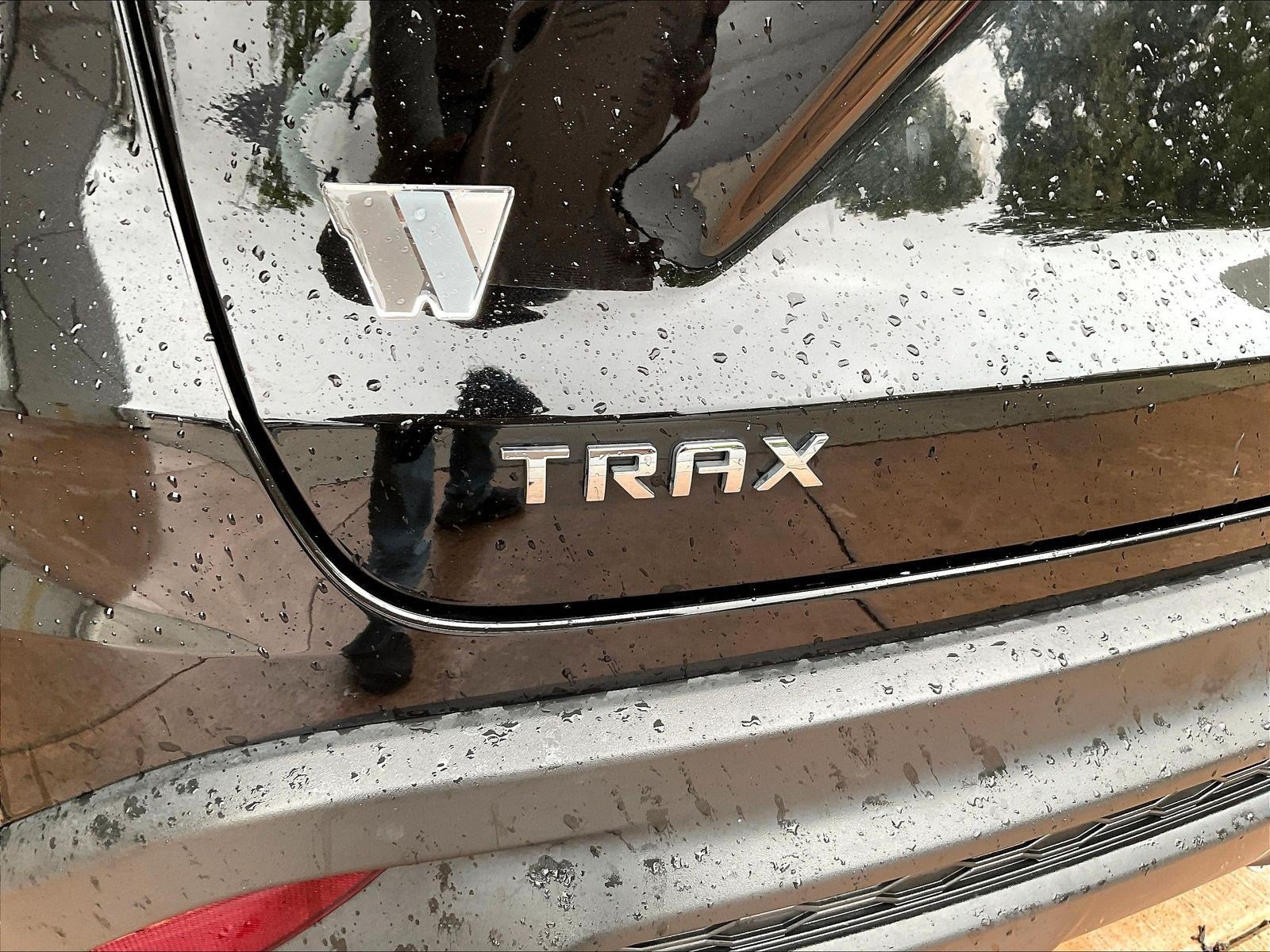 Used 2025 Chevrolet Trax LS w/ LS Convenience Package FWD image 22