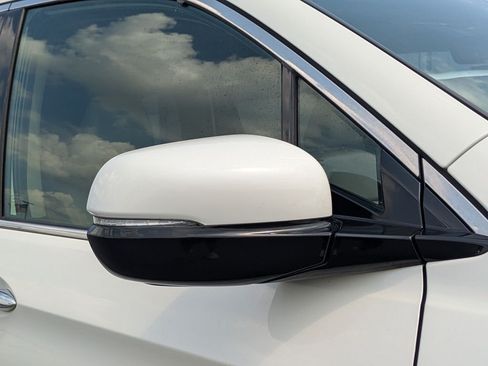 Used 2019 Honda Pilot Touring image 12