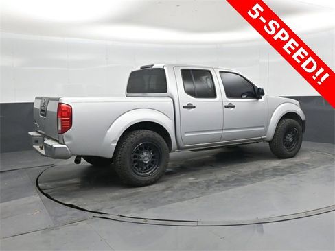 Used 2012 Nissan Frontier S image 3