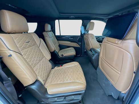 Used 2021 Cadillac Escalade ESV Sport w/ Driver Assist Tech Package image 19