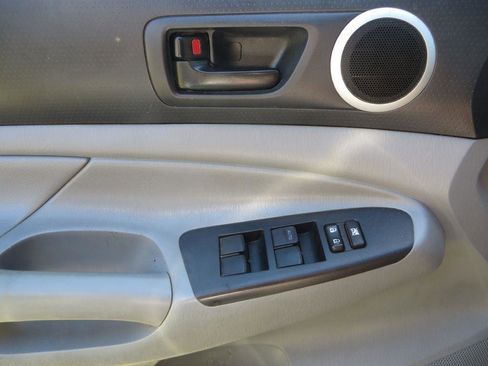 Used 2015 Toyota Tacoma PreRunner w/ TRD Sport Package image 24