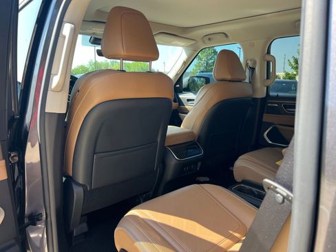 Used 2025 INFINITI QX80 Luxe w/ Cargo Package AWD/4WD image 19