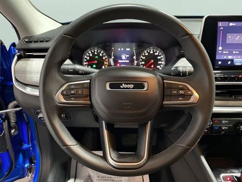 Used 2022 Jeep Compass Latitude AWD/4WD image 13