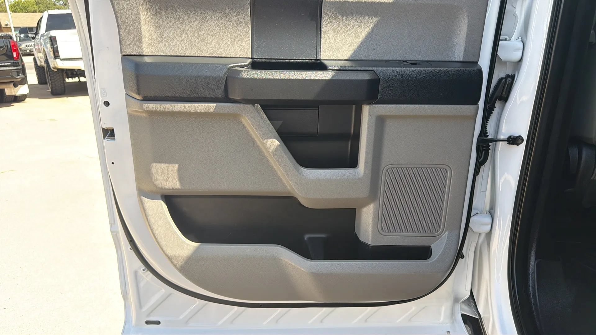 Used 2019 Ford F250 XL w/ STX Appearance Package AWD/4WD image 16