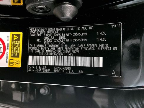 Used 2019 Toyota Highlander SE image 18