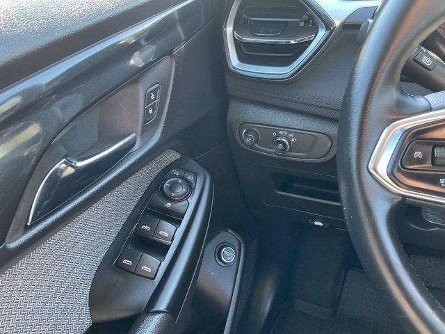 Used 2024 Chevrolet TrailBlazer LT w/ Convenience Package FWD image 24
