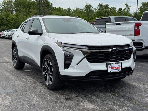 New 2026 Chevrolet Trax RS w/ Driver Confidence Package FWD image 2
