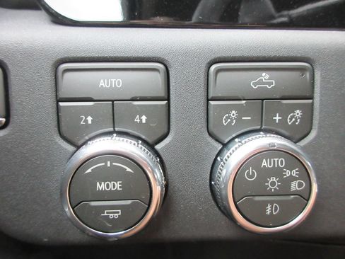 New 2026 GMC Sierra 1500 Elevation w/ Max Trailering Package AWD/4WD image 17
