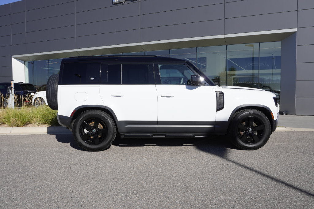 Used 2022 Land Rover Defender 110 S AWD/4WD image 7