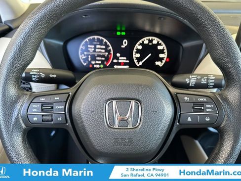Certified 2025 Honda HR-V LX image 28