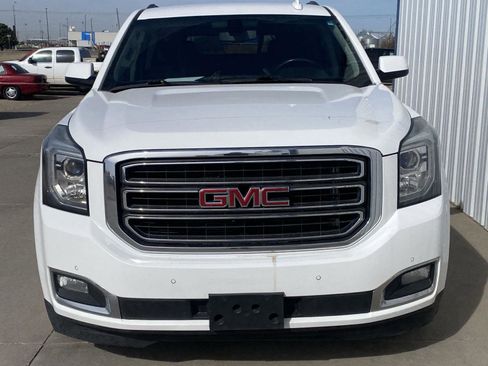 Used 2017 GMC Yukon XL SLE w/ HD Trailering Package image 2