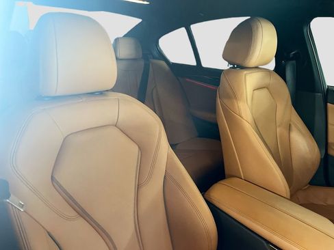 Used 2019 BMW 540i w/ Convenience Package RWD image 29