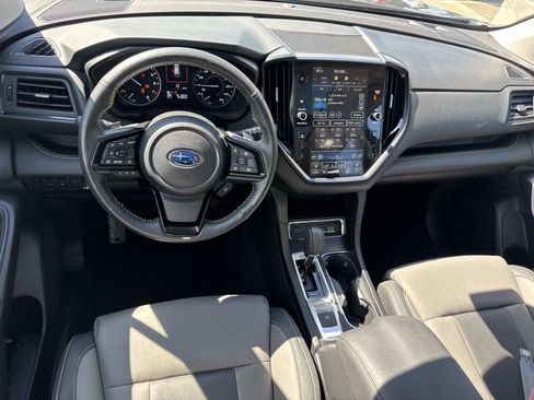 Used 2023 Subaru Ascent Onyx Edition image 9