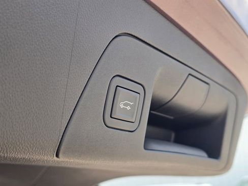 Used 2025 Buick Envision Sport Touring AWD/4WD image 13