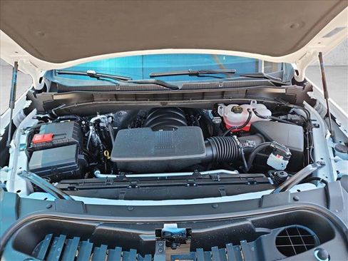 New 2026 Chevrolet Suburban LS AWD/4WD image 17