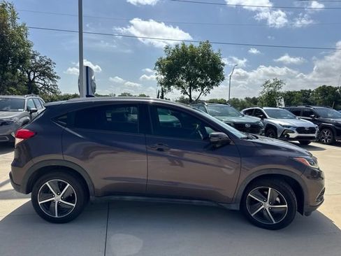 Used 2022 Honda HR-V EX image 2