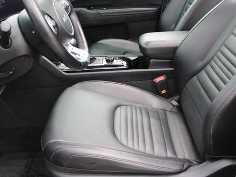 Used 2024 Kia Sportage SX FWD image 29