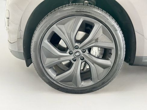 Used 2025 Land Rover Range Rover Sport SE AWD/4WD image 29