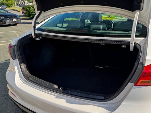 Used 2018 Hyundai Elantra Sport w/ Sport Premium Package 03 FWD image 17