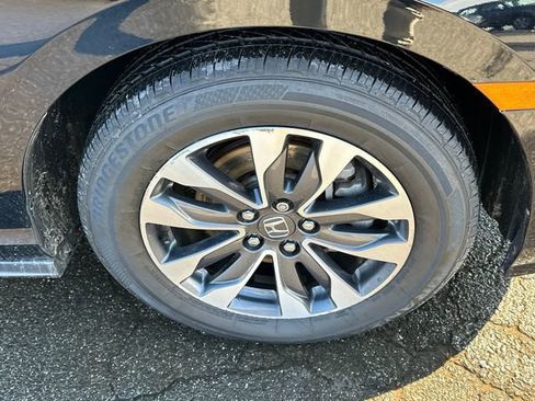 Used 2023 Honda Odyssey EX-L image 7