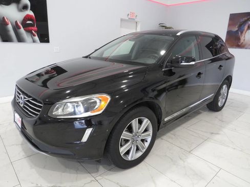 Used 2017 Volvo XC60 T5 Inscription w/ Preferred Option Package FWD image 7