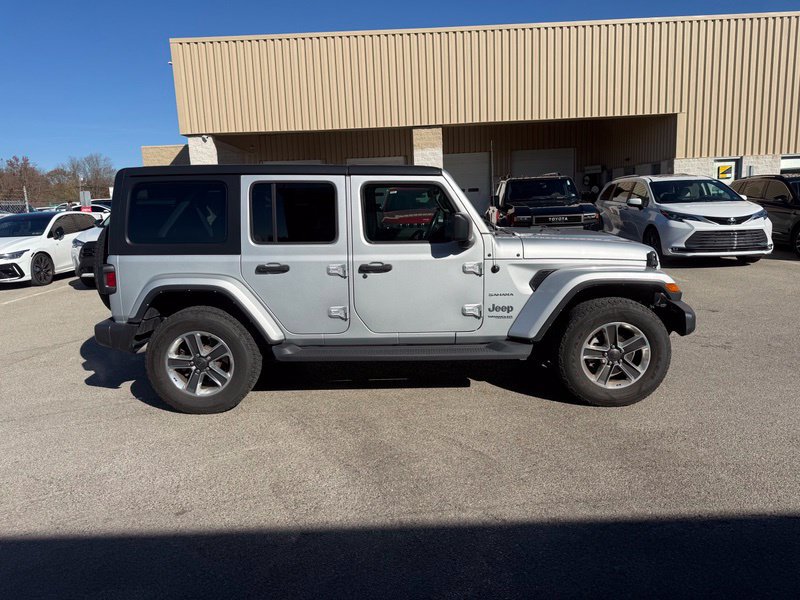 Used 2022 Jeep Wrangler Unlimited Sahara w/ Cold Weather Group AWD/4WD image 11