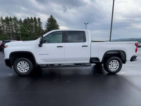 Used 2022 Chevrolet Silverado 3500 W/T w/ WT Convenience Package AWD/4WD image 5