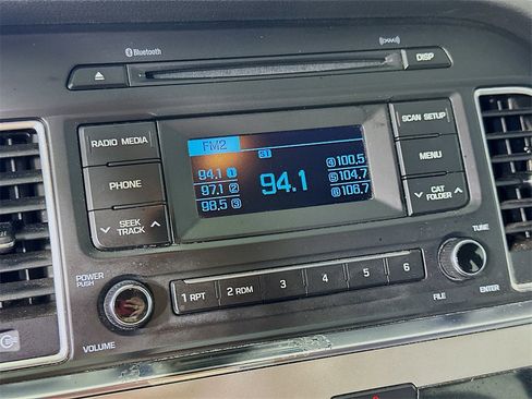 Used 2015 Hyundai Sonata SE image 23