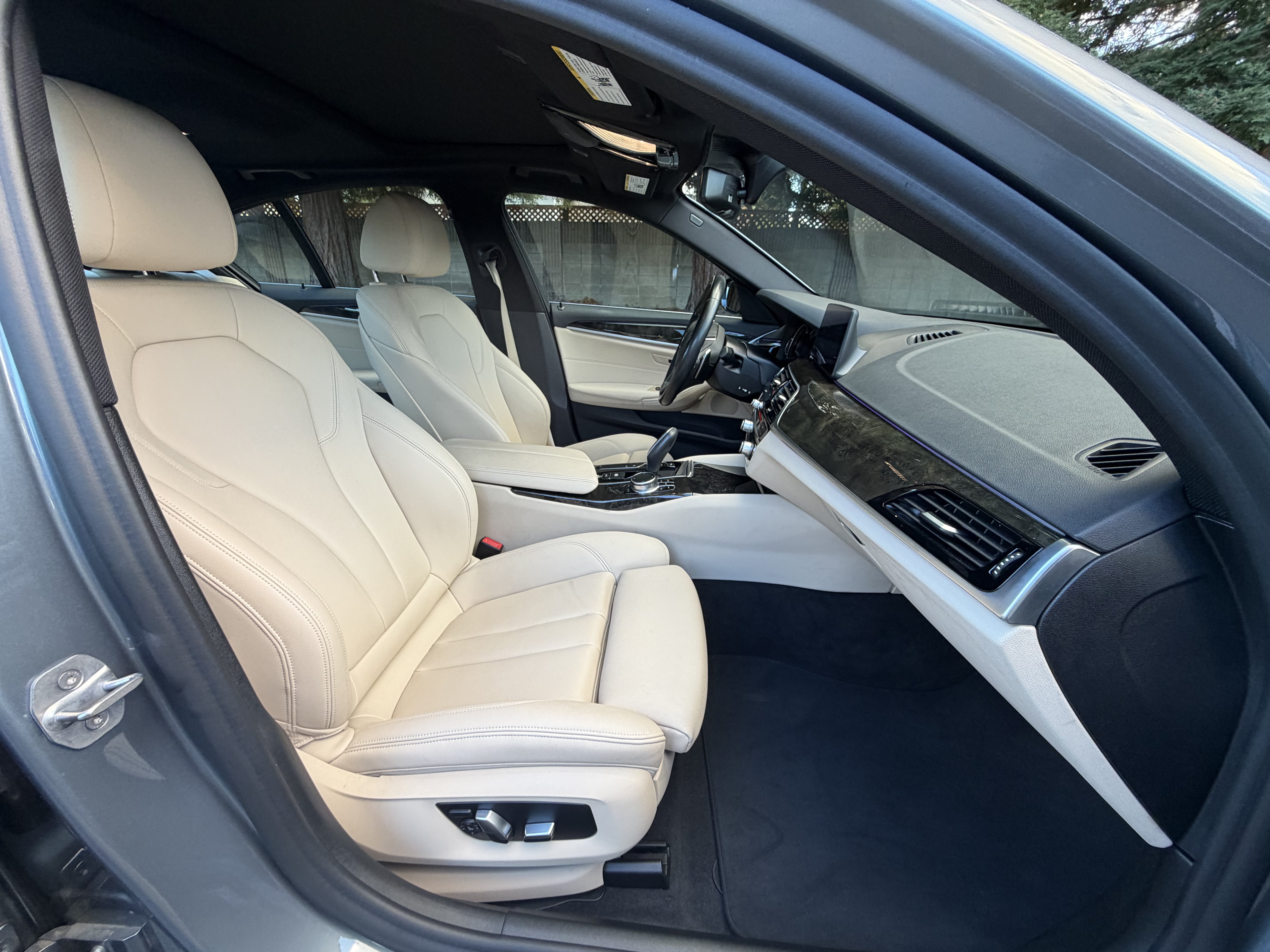 Used 2019 BMW 530i RWD image 15