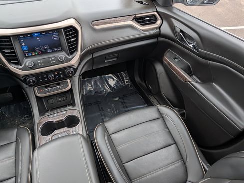 Used 2023 GMC Acadia Denali w/ Black Diamond Edition image 13