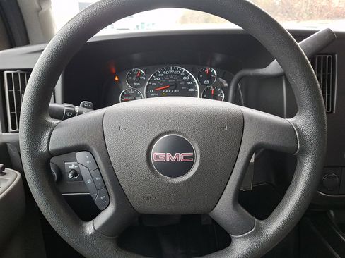 Used 2021 GMC Savana 2500 w/ Driver Convenience Package image 16