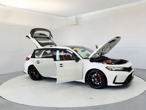 Used 2024 Honda Civic Type R image 12