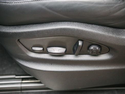 Certified 2025 Porsche Cayenne Coupe AWD/4WD image 25