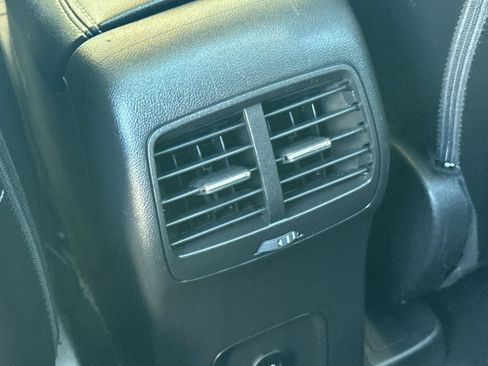 Used 2024 Ford Escape Platinum w/ Premium Technology Package AWD/4WD image 16