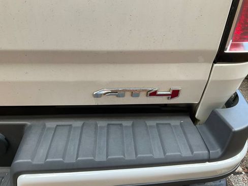 Used 2022 GMC Canyon AT4 w/ Trailering Package AWD/4WD image 9
