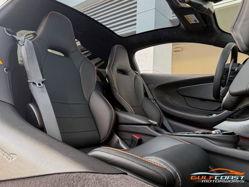 Used 2023 McLaren GT image 30