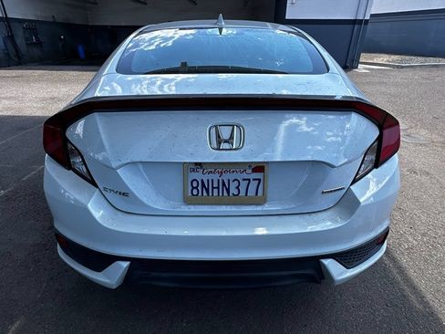 Used 2019 Honda Civic Touring image 25