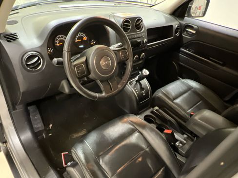 Used 2017 Jeep Patriot High Altitude image 12