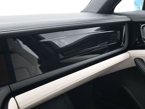Used 2026 Porsche Panamera image 22