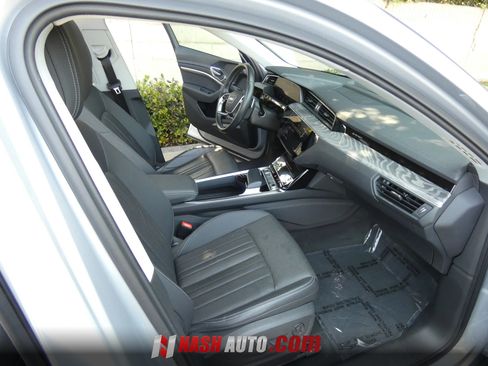 Used 2021 Audi e-tron Premium Plus AWD/4WD image 26