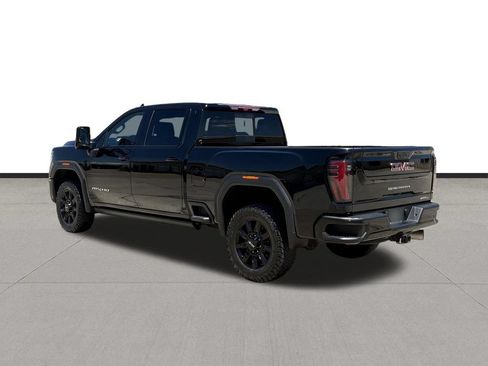 Used 2024 GMC Sierra 2500 AT4 w/ AT4 Premium Plus Package AWD/4WD image 7