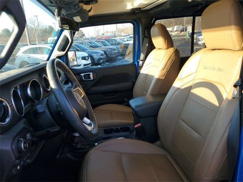 Used 2023 Jeep Wrangler Unlimited Sahara w/ Dual Top Group image 5